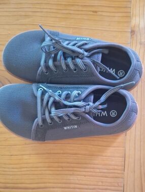 WHITIN Womens Minimalist  Gray Barefoot Lace-Up Sneakers
